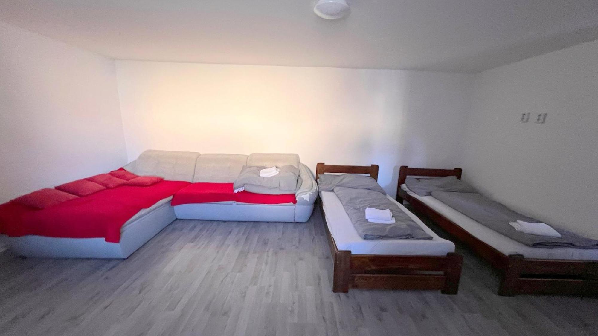 Apartmanovy Dom Pri Bratislave Prázdninový dům